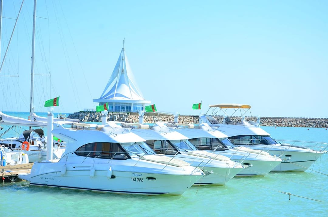 Berdimuhamedow Hökümetiň agzalaryna Awazada dynç almagyň tertibi bilen bagly tabşyryklary berdi