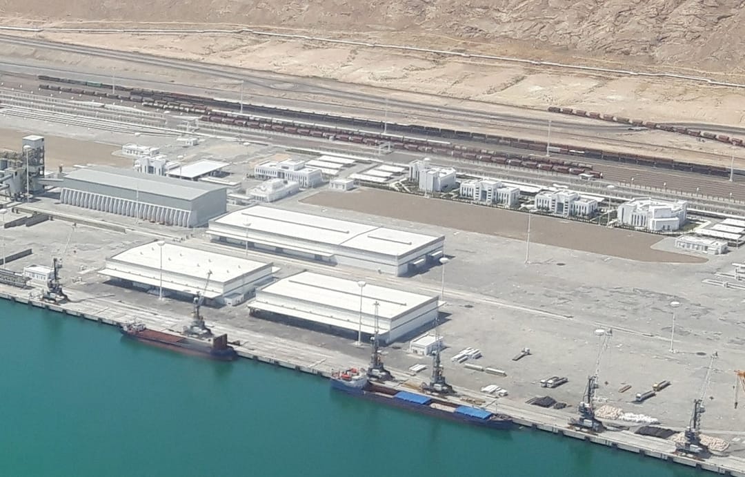 Международный морской порт Туркменбаши ввёл новые тарифы на услуги по хранению груза