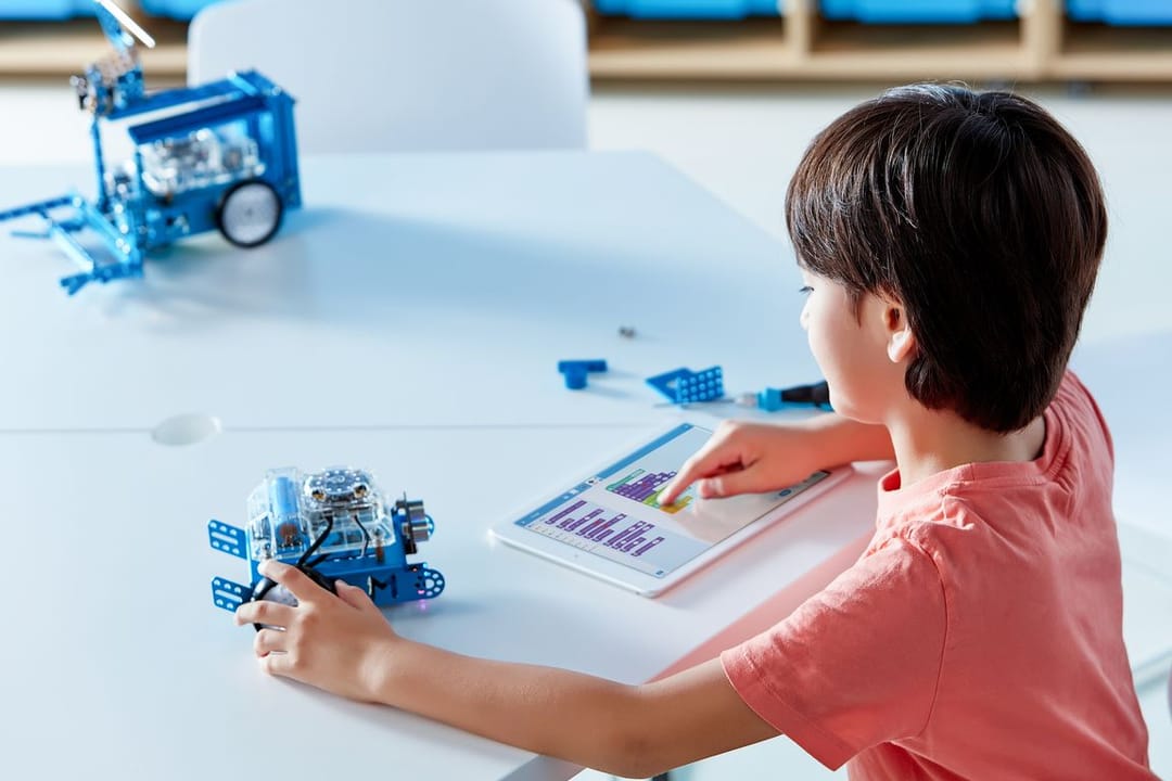 «ImdatBot» ýaş programmistleri we robototehnikleri robotlaryň söweşine gatnaşmaga çagyrýar