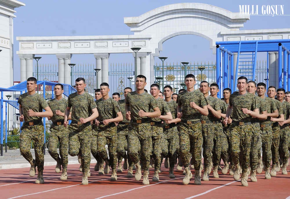 Новобранец национальной армии рассказал о распорядке дня в Вооруженных силах Туркменистана