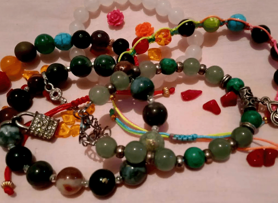 Румбоксы, колье, свечи, браслеты – маленькие сокровища на мини-ярмарке в Ашхабаде 