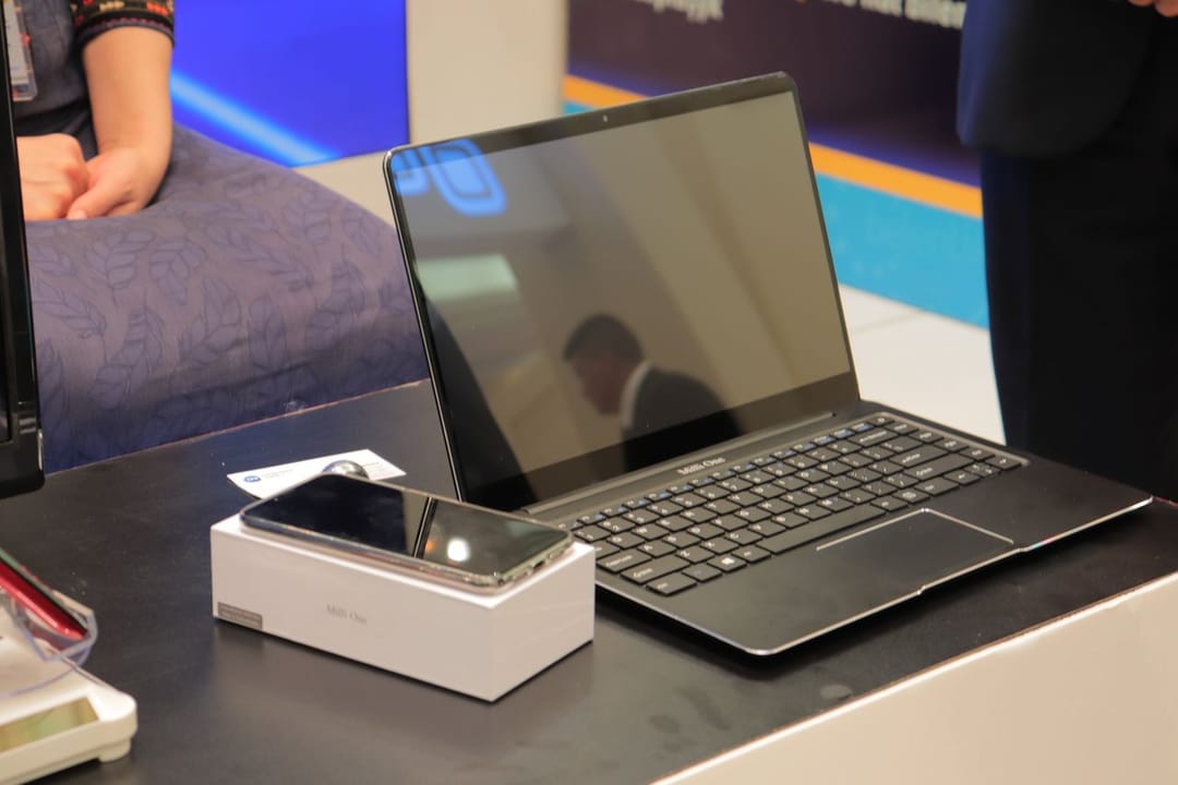 Президент Туркменистана поручил наладить производство ноутбуков и планшетов