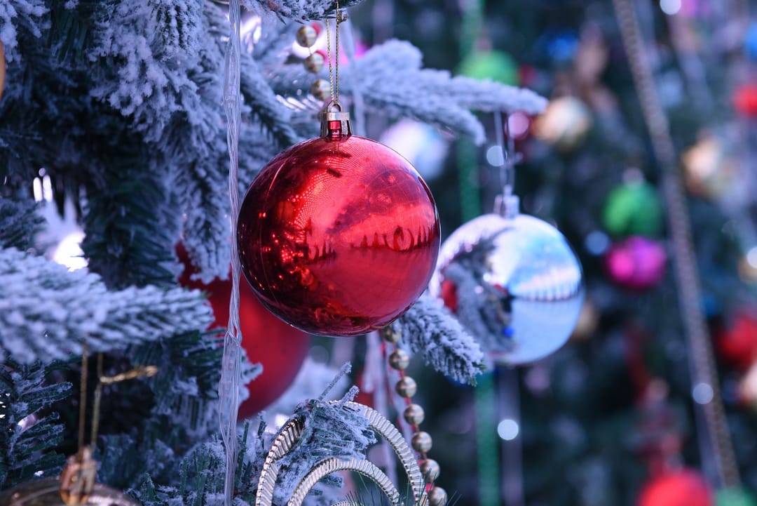 TMCELL Täze ýyl arçasy bezelende ýangyn howpsuzlygynyň düzgünleri barada SMS habarnamasyny iberdi