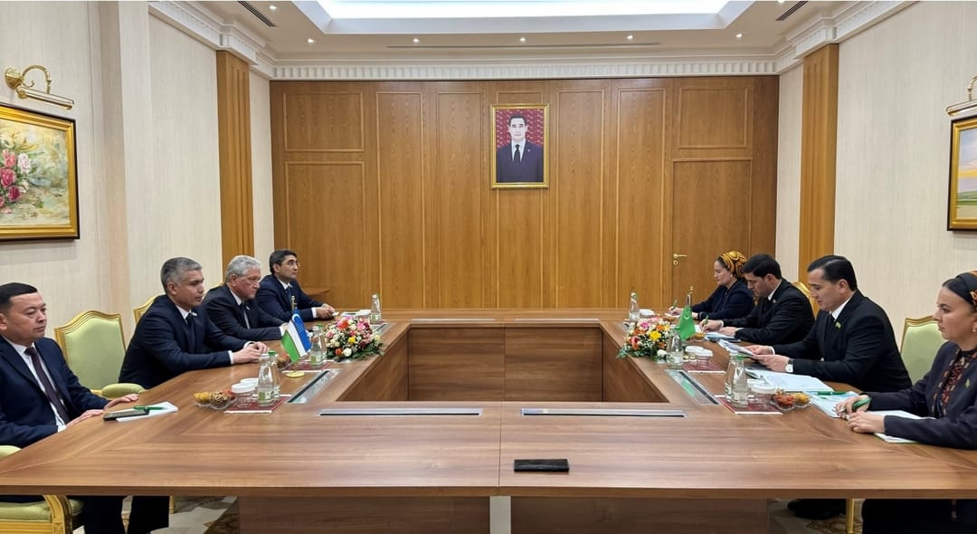 Türkmenistanyň Mejlisinde özbek parlamentarileri bilen duşuşyk geçirildi