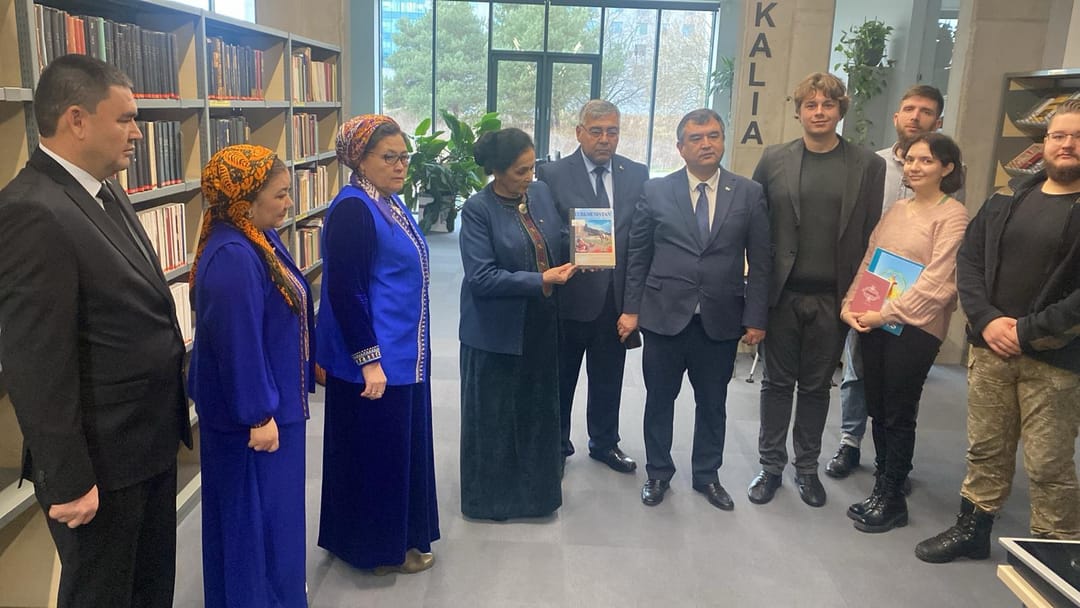 Туркменские ученые и польские востоковеды обсудят в Познани наследие Махтумкули 