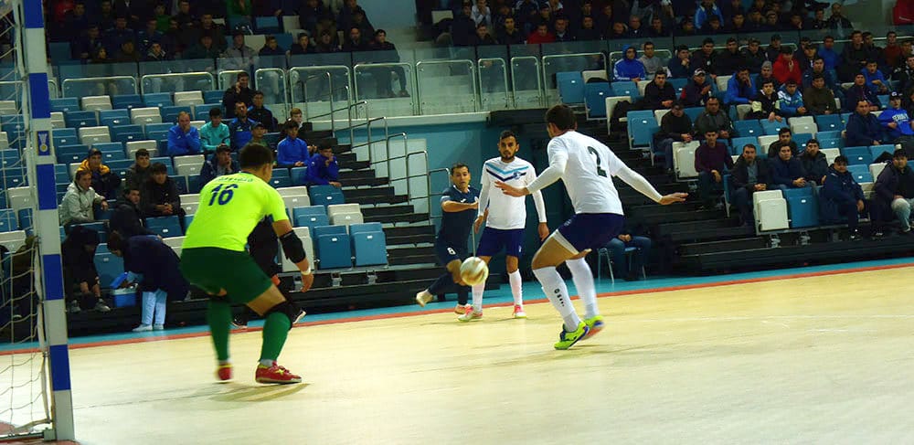 «Денизчи» делает заявку на чемпионство в Суперлиге Туркменистана по футзалу, побеждая «Копетдаг»