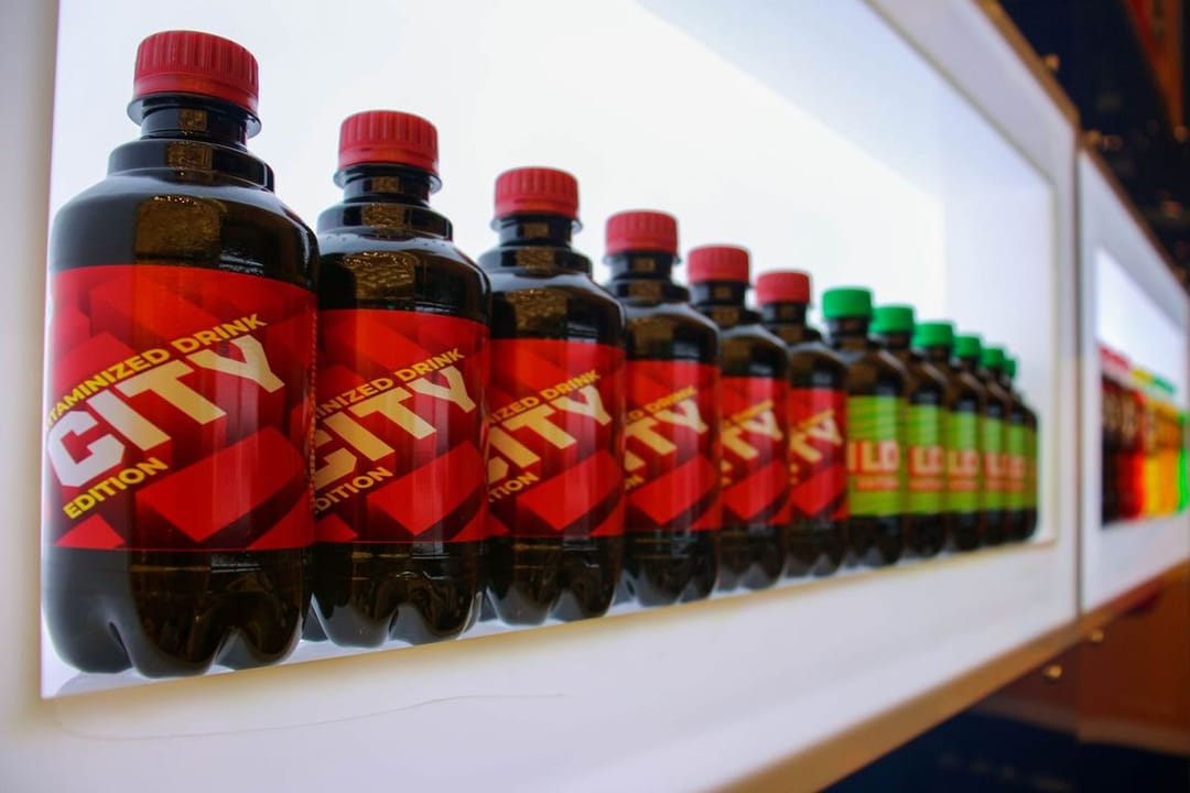 «Ýüpekçi» hojalyk jemgyýeti  tropiki miwe tagamly täze «Bold Wild Edition» içgisi bilen tanyşdyrýar