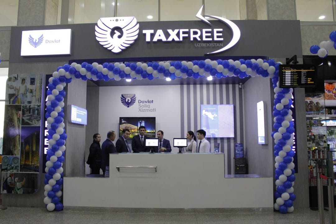 В пяти аэропортах Узбекистана с 2023 года внедрили систему Tax Free для туристов