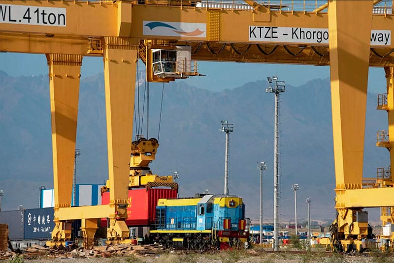 Зарегистрирован рекорд по транзиту ж/д грузов, прошедших через пункт Серахс на туркмено-иранской границе