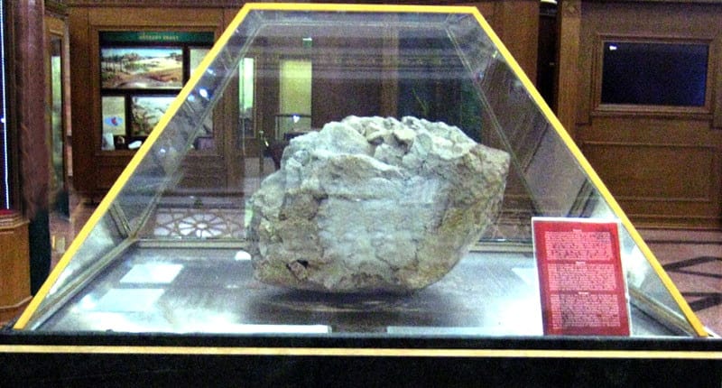 The Kunyaurgench meteorite stored in the State Museum of Turkmenistan “celebrates” the 25th anniversary