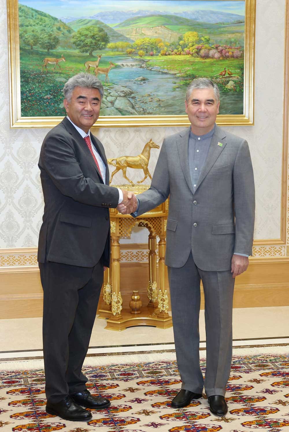 Гурбангулы Бердымухамедов обсудил с главой компании Daewoo E&C перспективы расширения сотрудничества