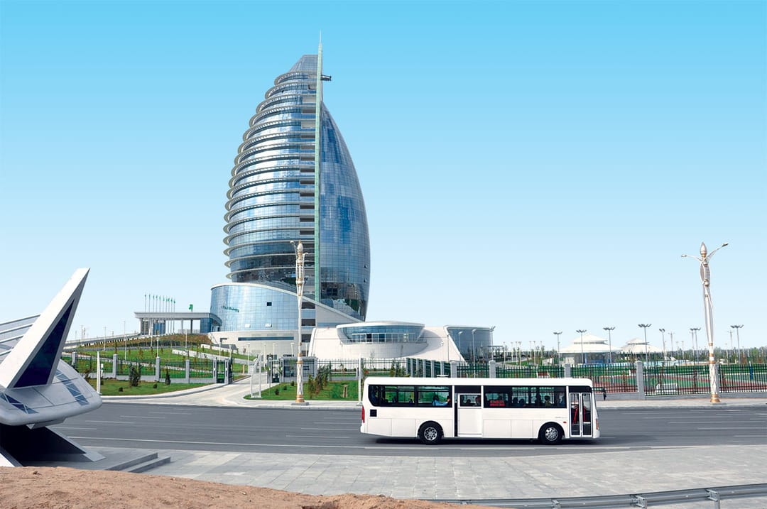 В Ашхабаде изменили схему движения шести автобусных маршрутов