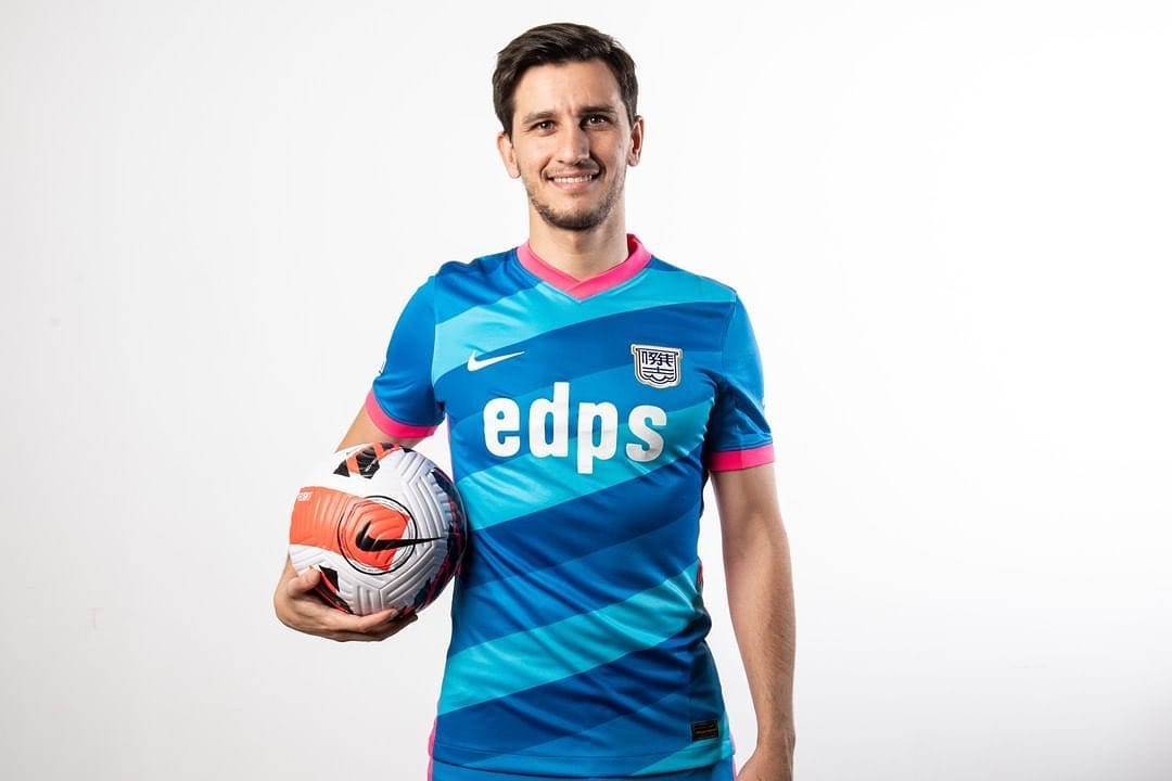 Ruslan Mingazow Gonkongyň çempionatyndaky bäşinji pökgüsini geçirdi