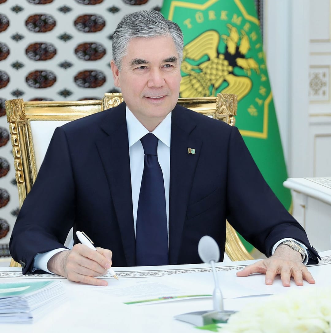 Глава Туркменистана поздравил Раиси с победой на выборах президента Ирана