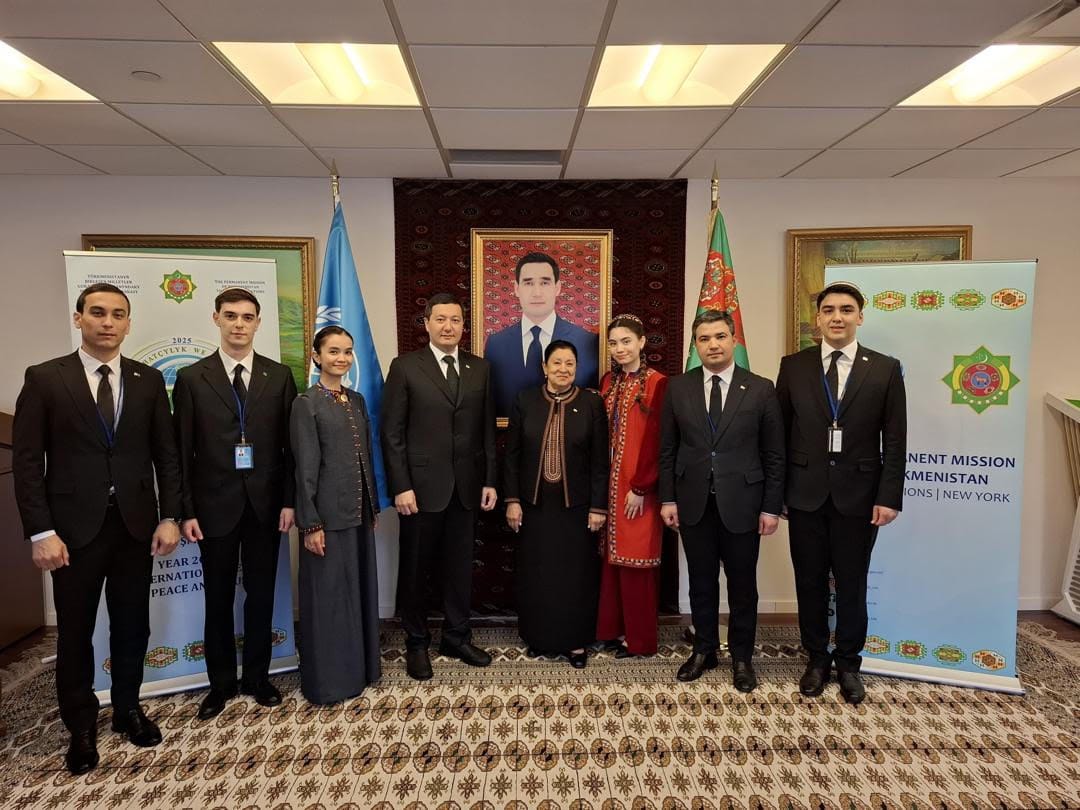 Молодежная делегация встретилась с постпредом Туркменистана при ООН в Нью-Йорке