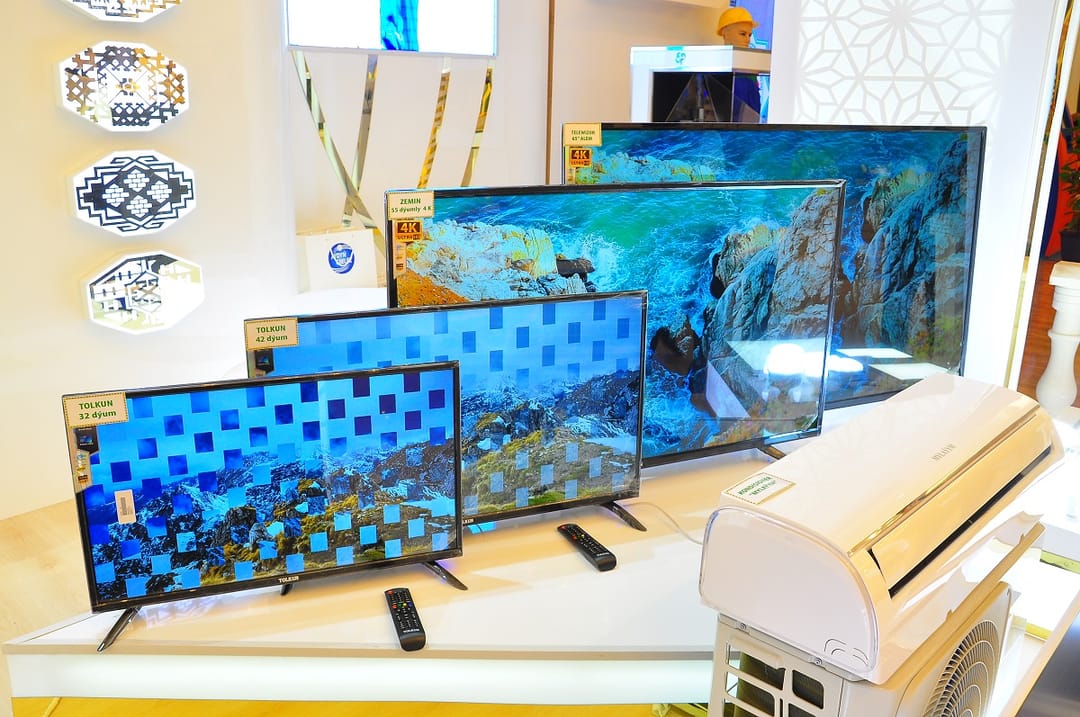 «Aýdyň Gijeler» türkmen kärhanasy telewizorlarynyň ýyllyk önümçilik sanyny 100 müňe ýetirdi