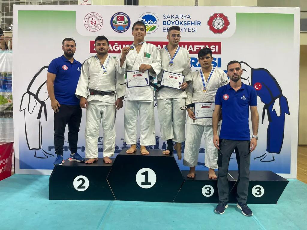 Mekan Bayramov from Turkmenistan won gold at the international judo tournament in Türkiye