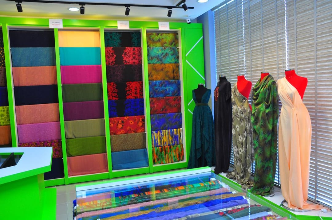 «Nur Ýüpek» объявляет о скидках в день открытия нового магазина