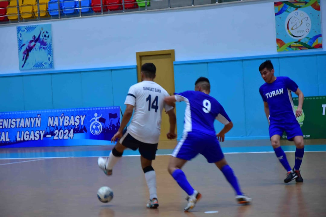 Türkmenistanyň Naýbaşy futzal ligasynyň Aşgabatdaky tapgyrlary tamamlandy