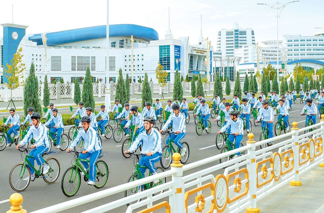 В Туркменистане автомобильный транспорт уступит место велосипедам