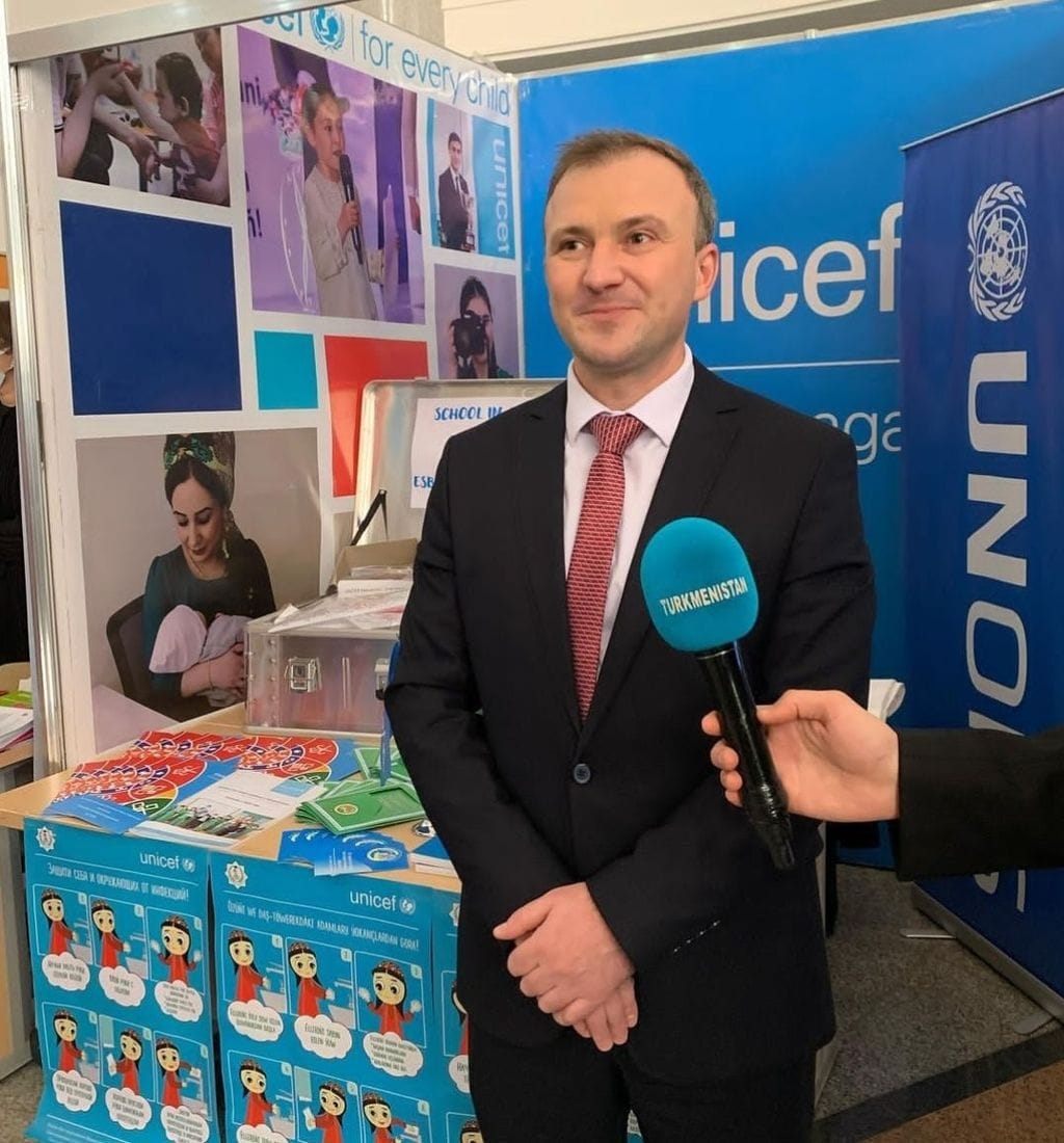 ЮНИСЕФ принял участие в выставке ко Дню дипломатического работника Туркменистана