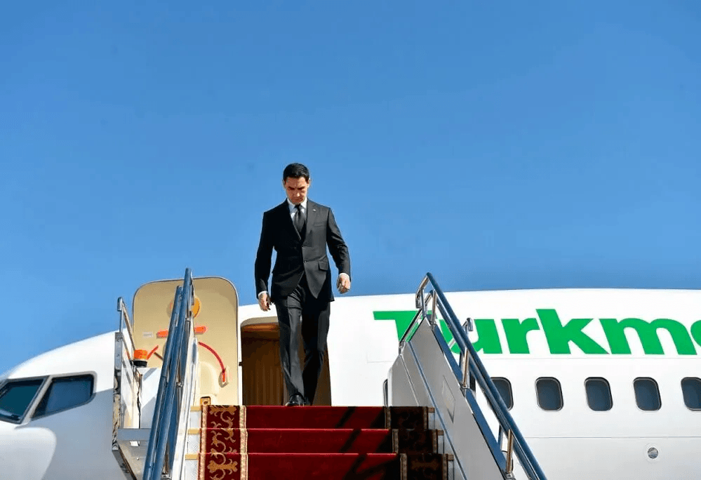 The President of Turkmenistan returned to Ashgabat after a working visit to St. Petersburg