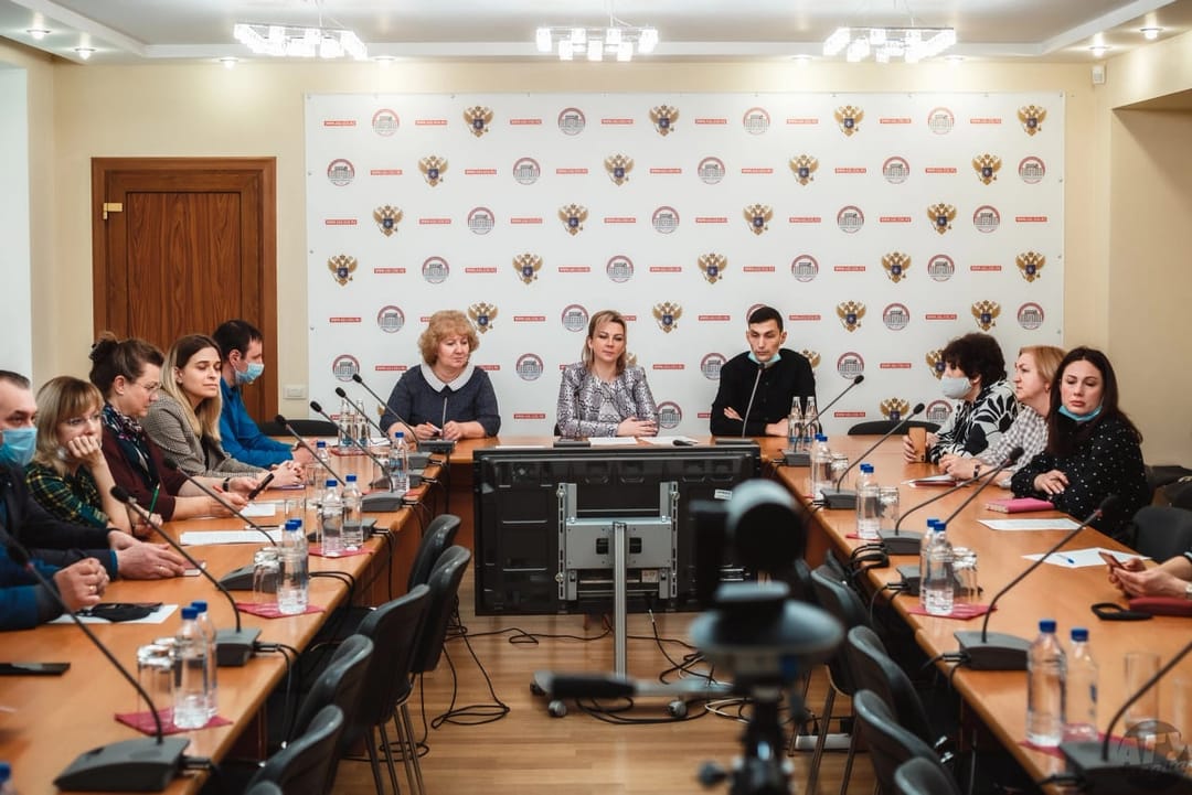 Старшеклассников туркмено-российской школы пригласили продолжить обучение в университете Астрахани 