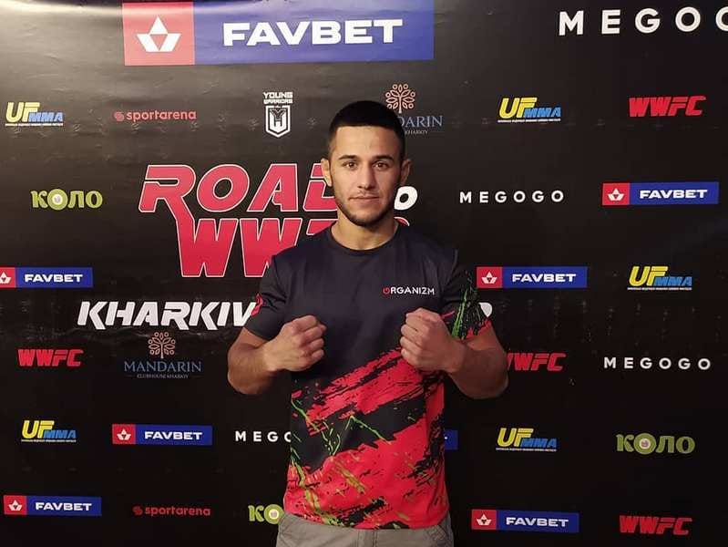 Туркменский спортсмен одержал победу на турнире WWFC в Украине