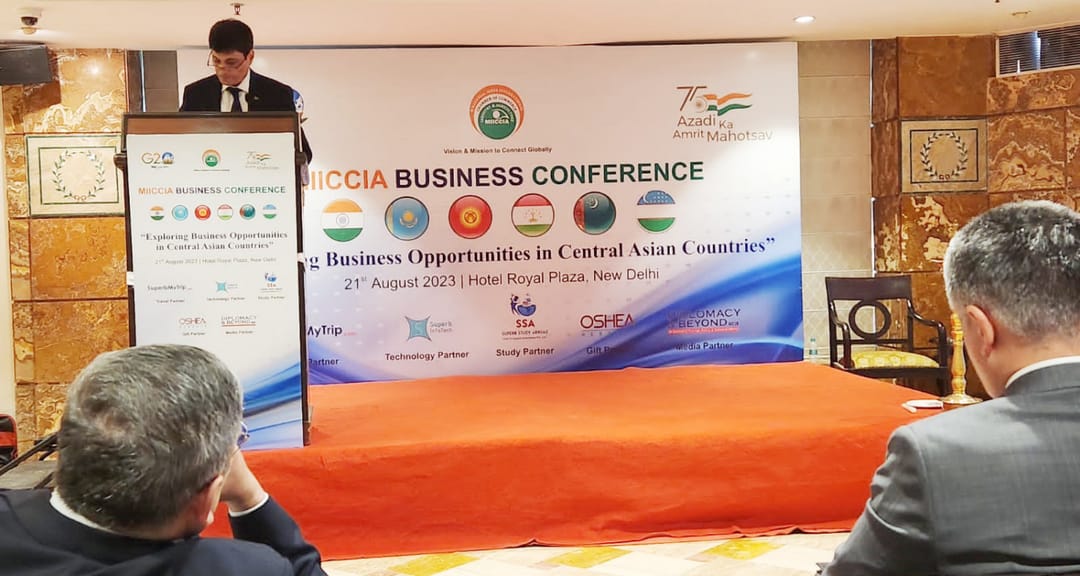 Türkmen diplomaty «Merkezi Aziýa sebitindäki işewürlik mümkinçilikleri» atly işewürlik maslahatynda çykyş etdi