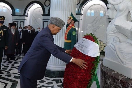 Индийский лидер почтил память первого Президента Туркменистана