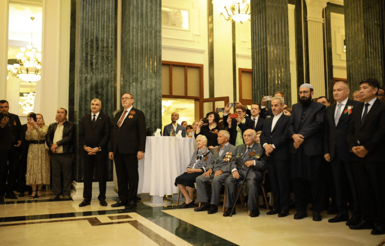 Посольство России в Туркменистане дало торжественный приём в честь Дня Победы