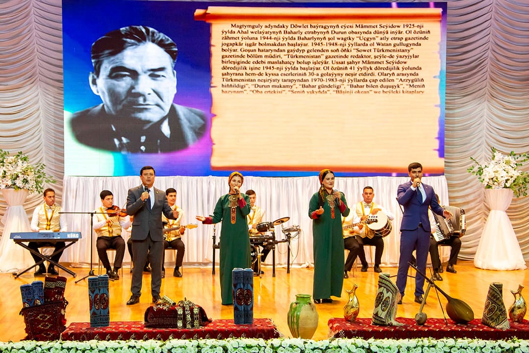 В Туркменистане отметили 110-летие Гара Сейитлиева и 100-летний юбилей Маммета Сейидова
