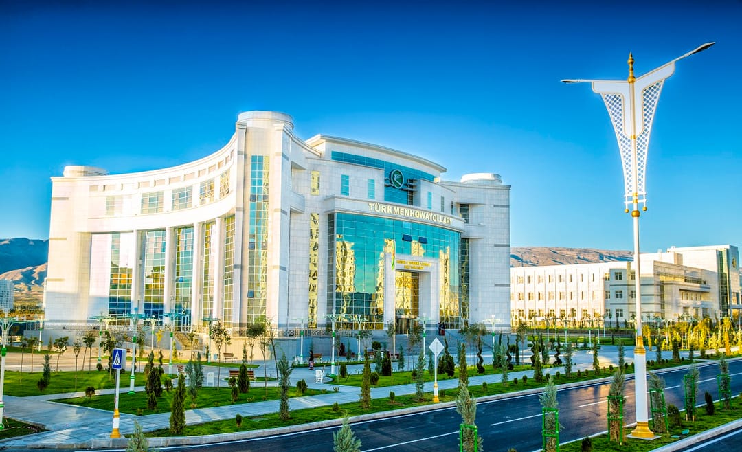 В агентстве «Туркменховаеллары» можно приобрести билеты на рейсы зарубежных авиакомпаний