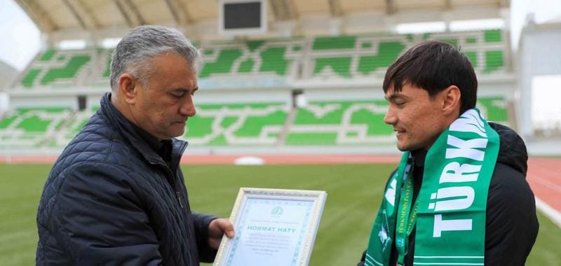 «Ахал» наградили серебряными медалями чемпионата Туркменистана-2020