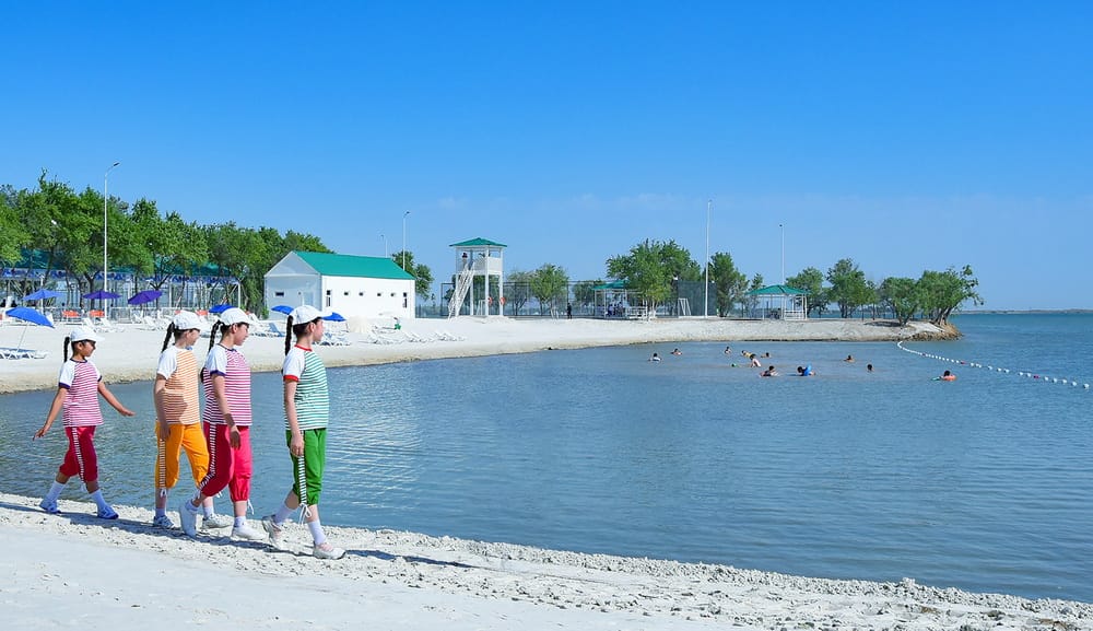 Ашхабадский врач рассказала о первой помощи при солнечных ударах и правилах защиты от них