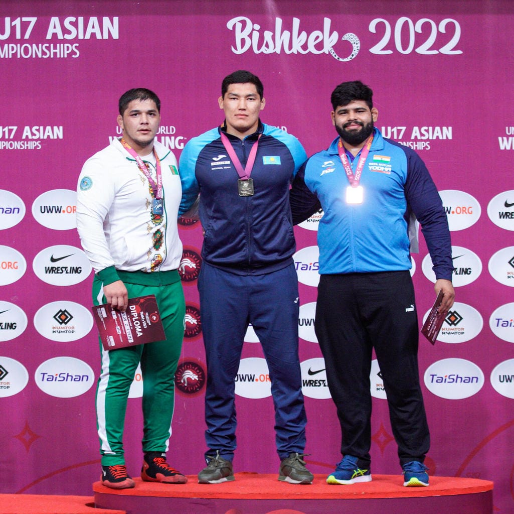 Turkmen sportsmen won silver at the Asian youth championship on freestyle wrestling in Bishkek