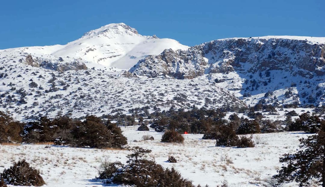 Первый снег выпал в Туркменистане в горах Койтендага
