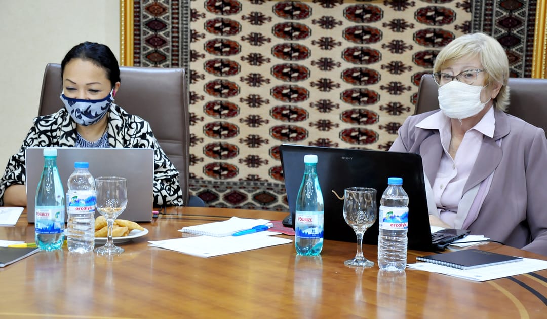 В Ашхабаде проходит тренинг по передовым информационным технологиям в торговле