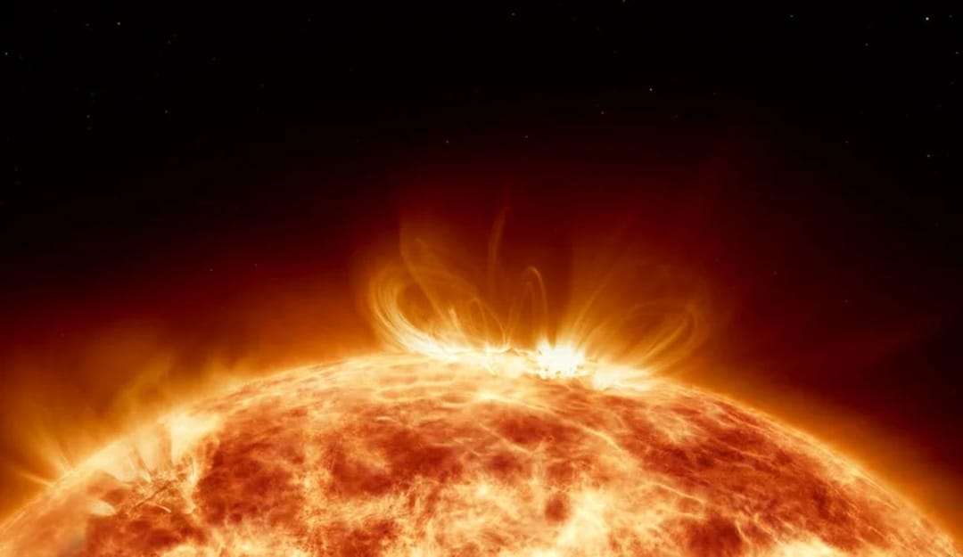 На Солнце произошла мощная вспышка класса М1.1