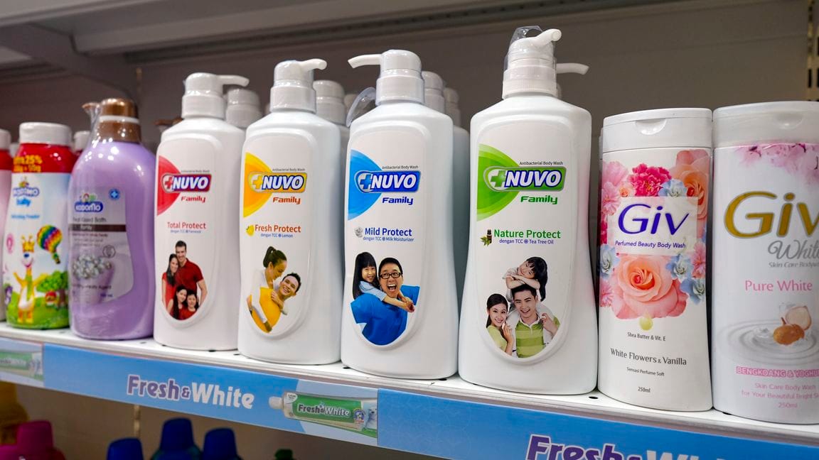 Lion Wings presented in Ashgabat the series of antibacterial shower gels Nuvo Family