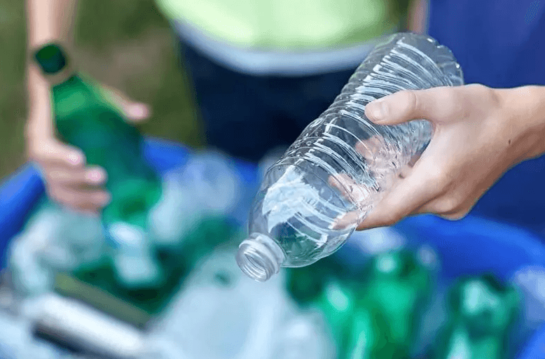 Alymlar plastigi bir hepdede gaýtadan işlemegiň usulyny tapdylar