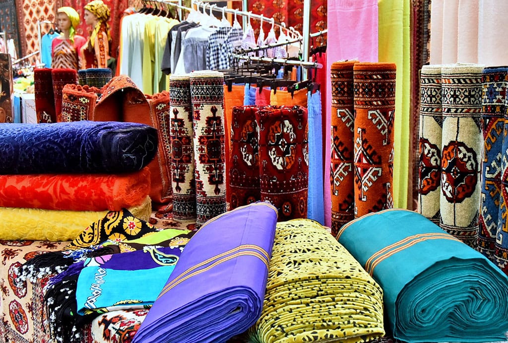 Туркменабатское шёлковое предприятие запустило линейку новой продукции