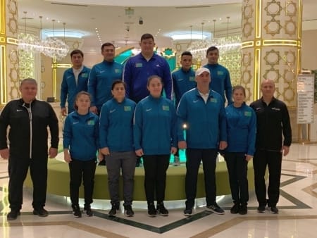 Türkmen agyr atletikaçylary Aşgabatda okuw-türgenleşik ýygnanyşygyna girişdiler