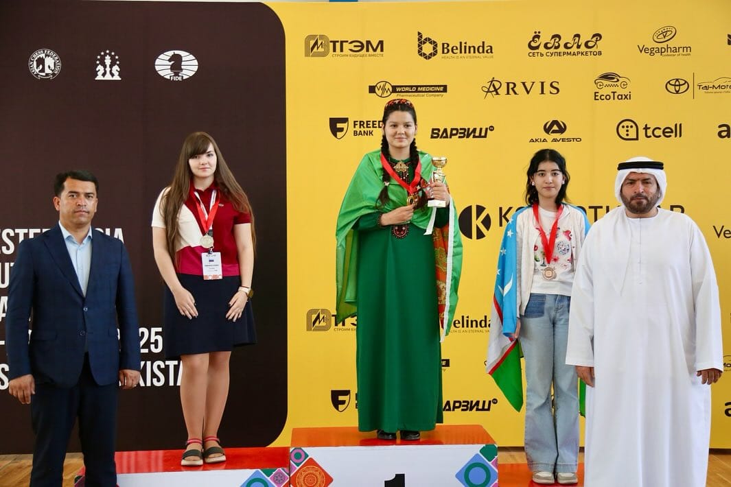 Туркменские шахматисты завоевали пять медалей на чемпионате Западной Азии