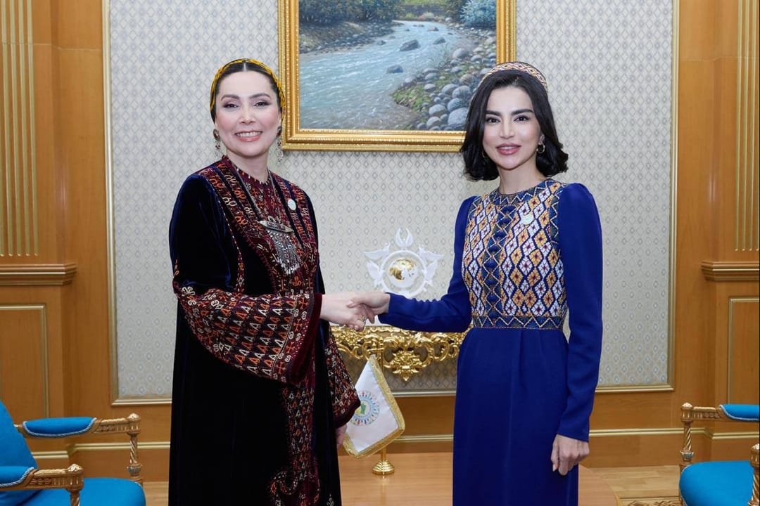 Огулджахан Атабаева и Саида Мирзиёева обсудили сотрудничество в сфере охраны здоровья детей