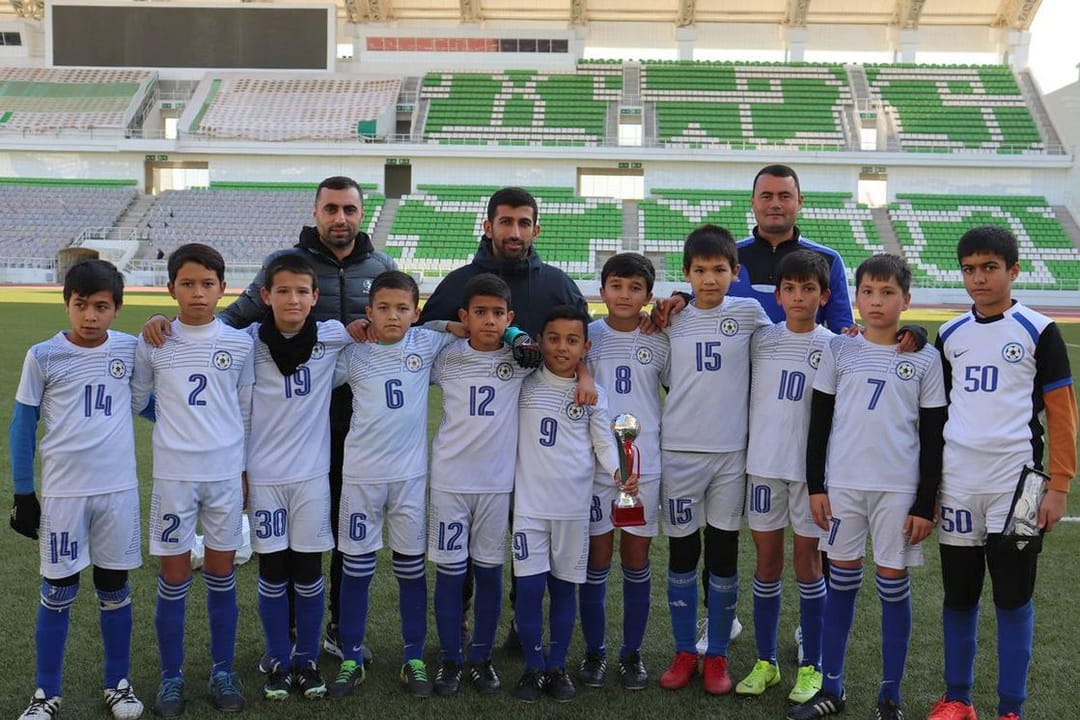 Юношеская команда «Достлук» примет участие в Евразийском клубном футбольном турнире в Москве