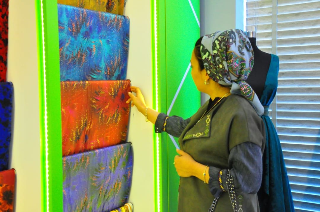 «Nur Ýüpek» предлагает ткани со скидкой в честь праздника