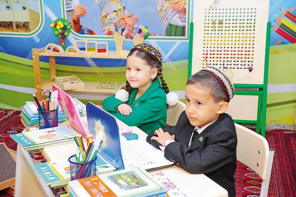 Подсчитана средняя стоимость школьного комплекта для туркменского первоклассника 