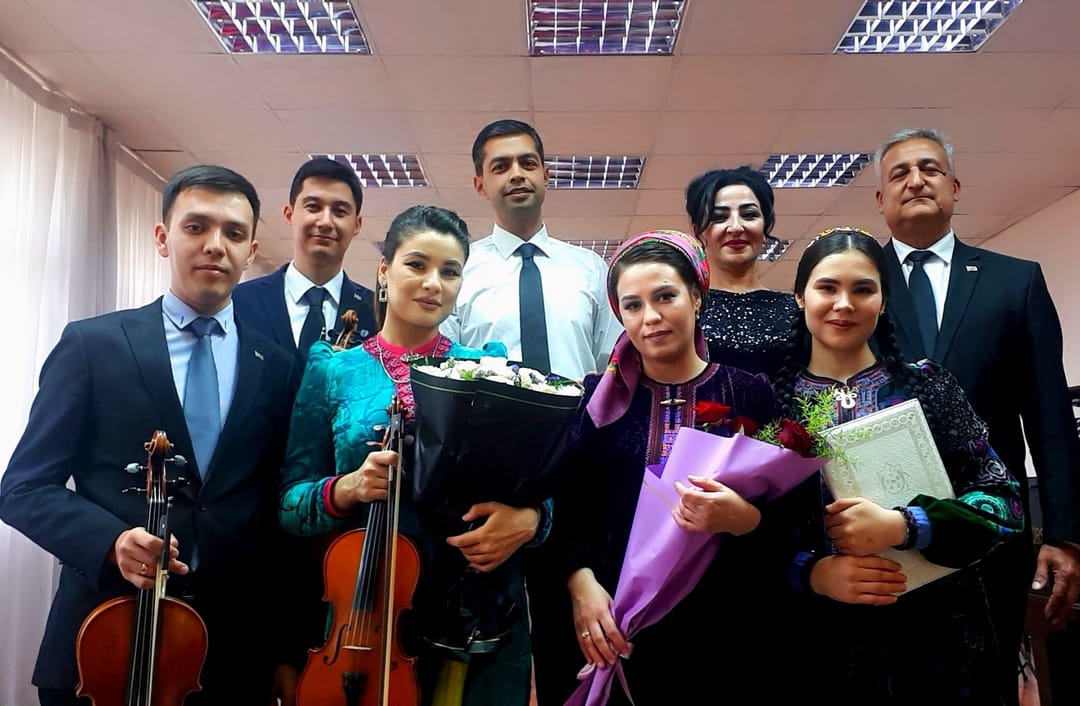 Lebap welaýat ýörite sungat mekdebinde «Hoş geldiň, Täze ýyl, salam, Täze ýyl» atly konserti geçirildi