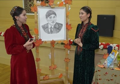 В туркменском вузе состоялось творческое мероприятие «Сила слова Гурбанназара Эзизова»